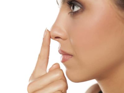 Lihat 7 Transformasi Wanita Berhidung Pesek Jadi Mancung