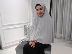 Zaskia Sungkar Terenyuh Lihat Foto Pendukung Beda Agama di Kampanye Prabowo