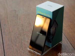 Melongok Dapur Pembuatan Ponsel Asus di Batam