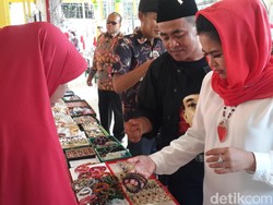 Kunjungi Pacitan, Puti Ziarah Makam Ulama Hingga ke Pasar