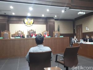Saksi Ungkap Rp 1,7 M Mengalir ke Orang Kepercayaan Bupati Rita Saksi Ungkap Rp 1,7 M Mengalir ke Orang Kepercayaan Bupati Rita
