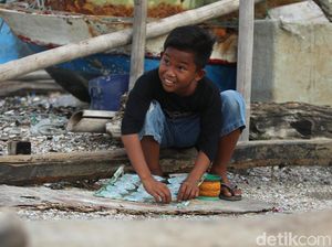 Melihat Keceriaan Anak-anak di Pesisir Muara Angke