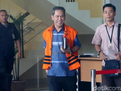 Bupati HST Pemilik 23 Kendaraan Mewah Diperiksa KPK