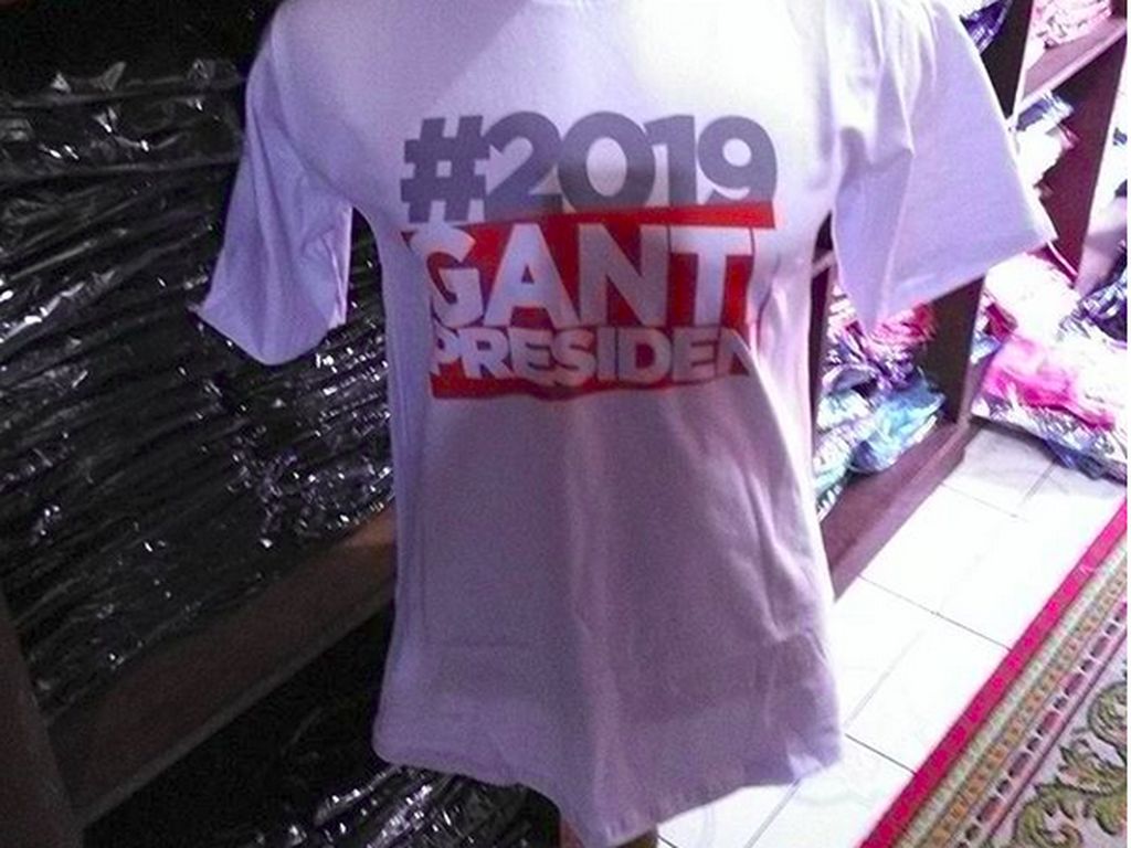 Viral Kaus #2019GantiPresiden, NasDem: Upaya Orang Frustrasi Viral Kaus #2019GantiPresiden, NasDem: Upaya Orang Frustrasi