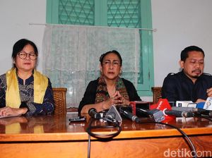 Tangis dan Permohonan Maaf Sukmawati soal Puisi Ibu Indonesia