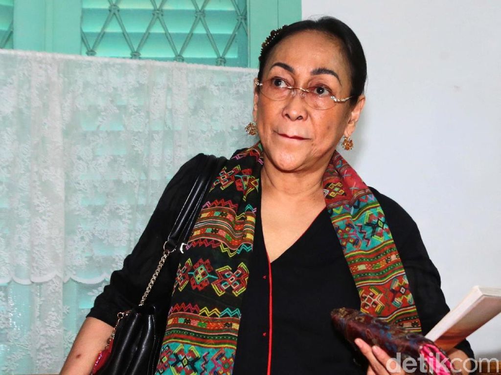Pelapor Kecewa Kasus Puisi Ibu Indonesia Sukmawati Disetop Pelapor Kecewa Kasus Puisi Ibu Indonesia Sukmawati Disetop