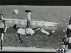 Pele Tak Bisa Dibandingkan, Bahkan dengan Messi