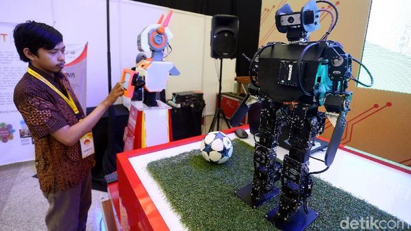 Sistem Teknologi Industri 4.0 Unjuk Gigi di IIS 2018