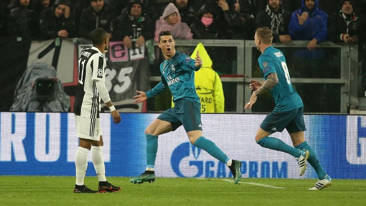 Cristiano Ronaldo mencetak dua gol ke gawang Juventus dan membantu Real Madrid menang telak 3-0 di leg pertama perempatfinal Liga Champions (Foto: Tony Gentile/Reuters)