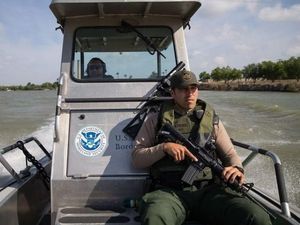 Trump Siap Kirim Militer AS ke Perbatasan Meksiko