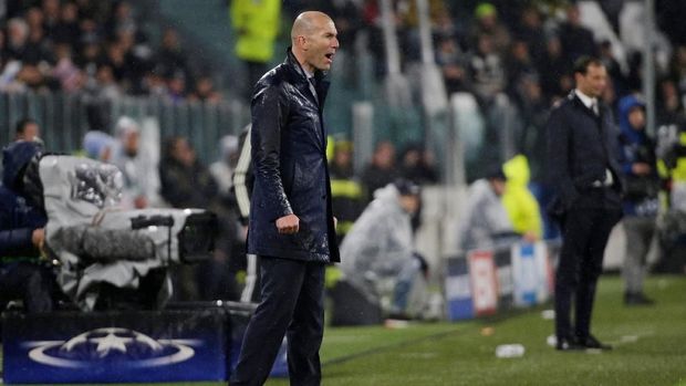 Mauricio Pochettino memuji kinerja Zinedine Zidane di Real Madrid.