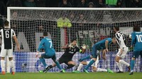 Madrid unggul 1-0 melalui gol Ronaldo saat pertandingan belum genap berjalan tiga menit. Foto: Tony Gentile/Reuters