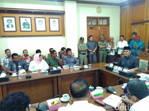 Pedagang Protes Penutupan Jalan Imbas Proyek Bandara Kulon Progo