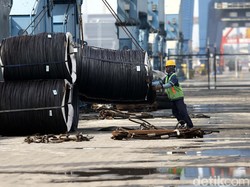 Menperin Sebut Perang Dagang Bisa Bikin Baja Korsel Belok ke RI