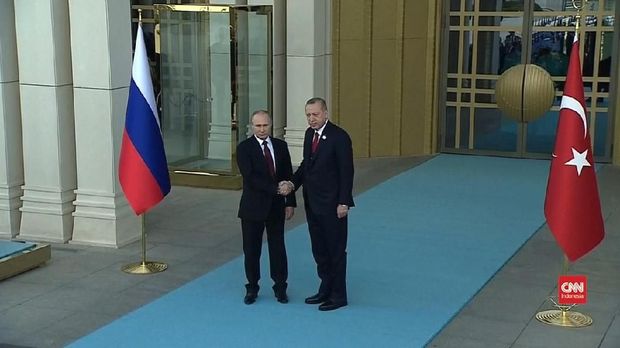 Erdogan dan Putin mendukung pihak yang berseberangan dalam konflik di Libya.