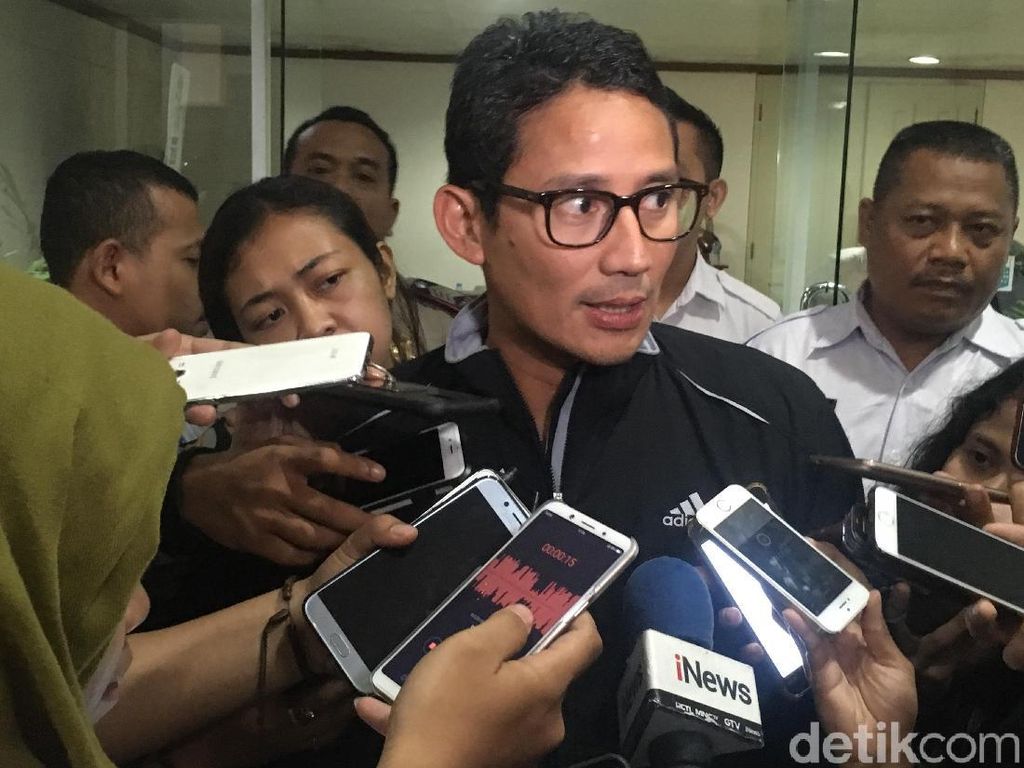 Sandi Targetkan 2.000 Angkot Ikut OK Otrip Akhir 2018 Sandi Targetkan 2.000 Angkot Ikut OK Otrip Akhir 2018