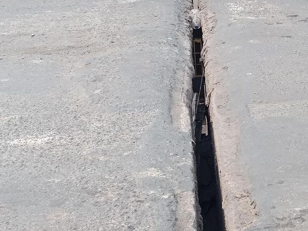 Penampakan Renggangan di Jalan Jembatan Akses Marunda