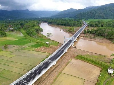 Megahnya Jembatan Grindulu Senilai Rp 211 Miliar di Kampung SBY