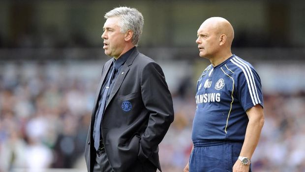 Almarhum Ray Wilkins pernah menjadi asisten mantan manajer Chelsea, Carlo Ancelotti. (