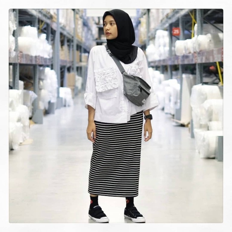 Gaya Foto Pake Hijab Keren - foto candid kekinian