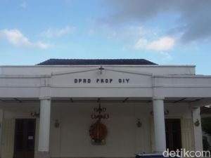 Jejak Freemason Ternyata Ada di Gedung DPRD DIY, Sudah Tahu Belum? Jejak Freemason Ternyata Ada di Gedung DPRD DIY, Sudah Tahu Belum?