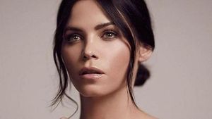 Seksinya si Hot Mom Jenna Dewan