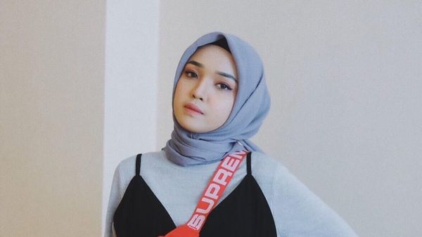 Foto: Gaya 13 Selebgram Hijab Pakai Fanny Pack, Tas Pinggang Kekinian