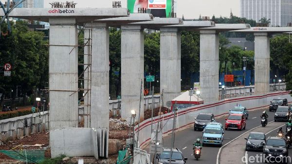 Hujan Panas, LRT Jabodebek Terus Digarap