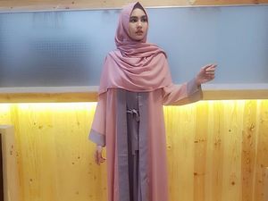 Berhijab, Kartika Putri Lebih Tenang Hadapi Gosip