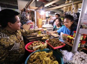 Belanja di Pasar Bisa dengan e-Money