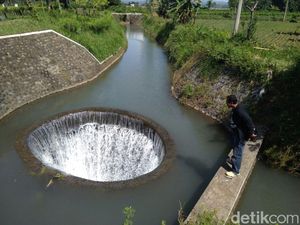 Sumur Misterius di Sungai Itu Ternyata Spillway Era Belanda Sumur Misterius di Sungai Itu Ternyata Spillway Era Belanda