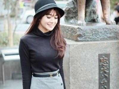 Pesona Cantiknya Istri Gilang Dirga