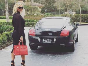 Potret Sosialita Seksi Pemilik Lemari Sebesar Rumah Berisi Hermes Miliaran Potret Sosialita Seksi Pemilik Lemari Sebesar Rumah Berisi Hermes Miliaran