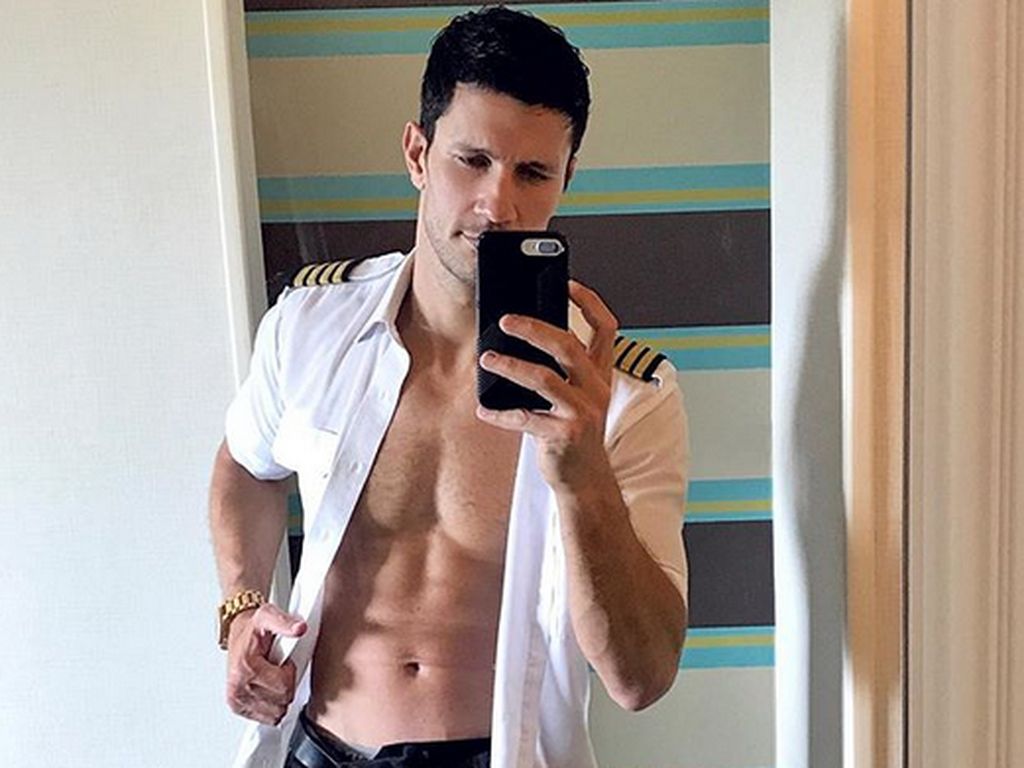 Isai Ortiz, Pilot Ganteng Bertubuh Kekar Isai Ortiz, Pilot Ganteng Bertubuh Kekar