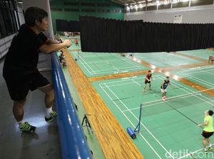 Herry Iman Pierngadi Pelatih Timnas yang Tak Punya Klub