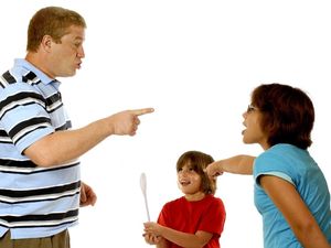 Ucapan Seperti Ini Bisa Menumbuhkan Cemburu Kakak-Adik Lho