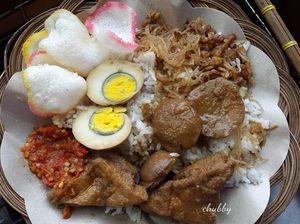 Aduh Enaknye! Sarapan Nasi Uduk Berlauk Semur Jengkol Gaya Netizen Ini Aduh Enaknye! Sarapan Nasi Uduk Berlauk Semur Jengkol Gaya Netizen Ini