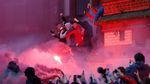 Foto Saat Bus Manchester City Diserang Suporter Liverpool