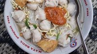 Sluurp! 20 Bakso Kerikil Kenyal Gurih Ada di Sini