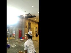 Video Amatir Plafon BEI yang Jebol