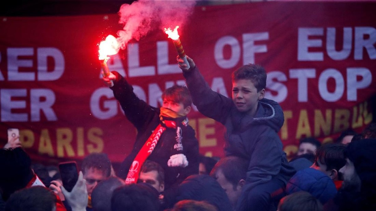 Fans Liverpool yang ingin bertandang ke Roma mendapat jaminan keselamatan dari Kepolisian. (Foto: Carl Recine/Reuters)