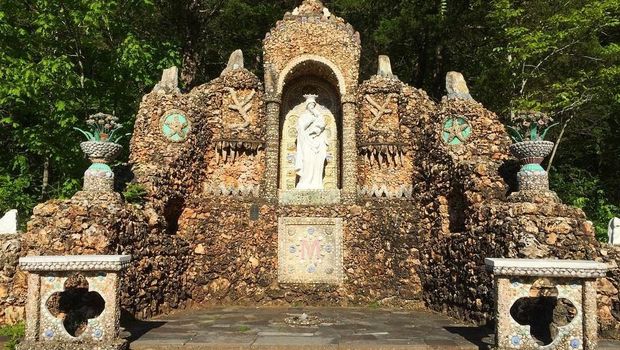 Mahakarya Gua Maria yang Dibangun 23 Tahun di Amerika