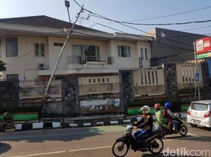 Hujan Badai Terjang Sukabumi, Jaringan Listrik Sempat Gangguan Hujan Badai Terjang Sukabumi, Jaringan Listrik Sempat Gangguan