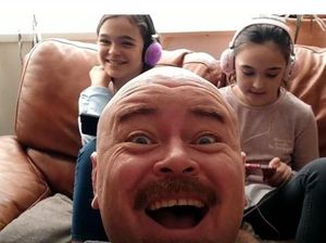 Cara Unik Ayah Atasi Anaknya yang Kecanduan Gadget