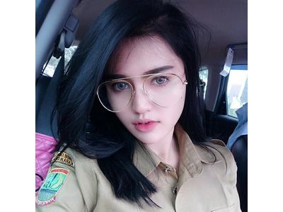 Pesona Oza Moza, PNS Cantik Asal Karawang yang Disebut Mirip Miyabi