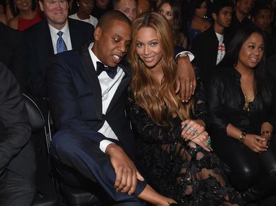 Happy Wedding Anniversary! Ini Momen Mesra Jay Z dan Beyonce
