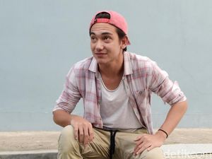 Bau Pete atau Jengkol, Adipati Dolken? Bau Pete atau Jengkol, Adipati Dolken?