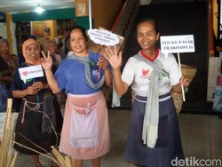 Hebat, Buruh Gendong Pasar Beringharjo Jadi Peragawati Dadakan
