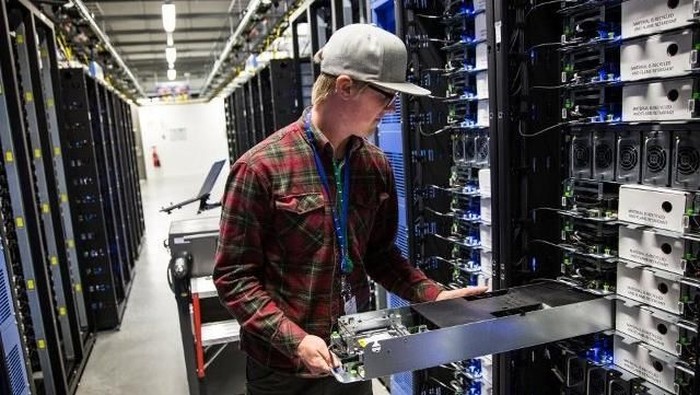 Google memperluas Data Center di Chile (Ilustrasi data center. Foto: Guardian)