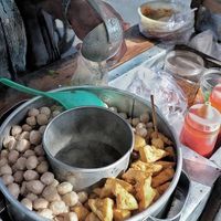 Punya Uang Rp 3 Ribu Bisa Jajan Semangkuk Bakso Kerikil yang Sedap